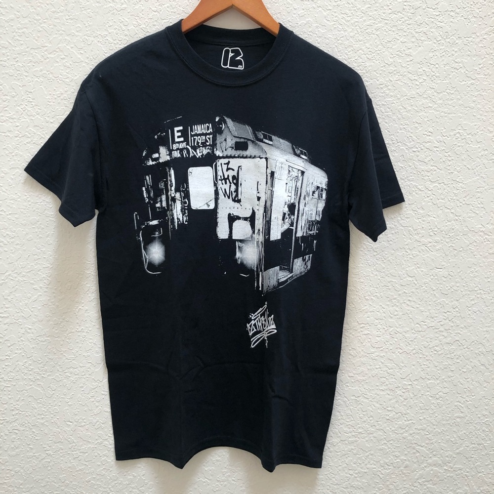 IZ The WIZ Graffiti Legendary Artist T-Shirt